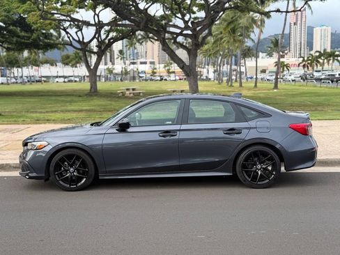 Used 2022 Honda Civic Sport image 2