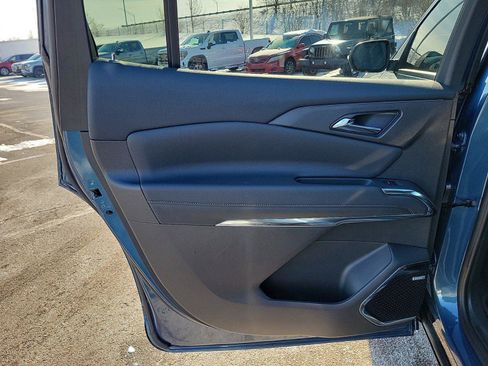 Used 2026 Chevrolet Traverse High Country image 14