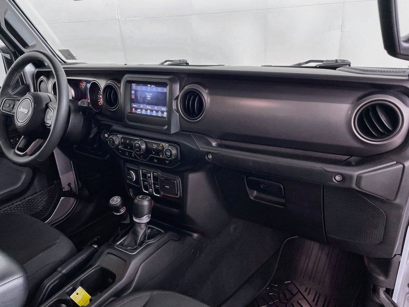Used 2023 Jeep Gladiator Sport AWD/4WD image 31