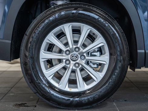 New 2026 Toyota Grand Highlander XLE image 16