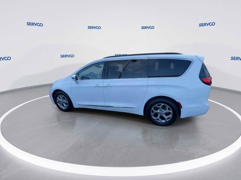 Used 2022 Chrysler Pacifica Limited image 6