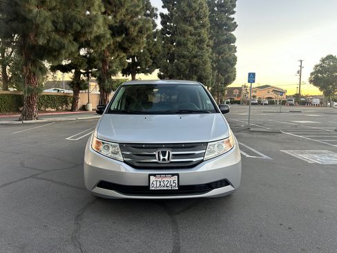 Used 2012 Honda Odyssey LX image 8