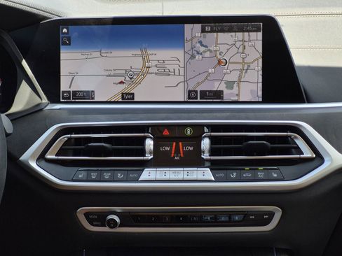 Used 2022 BMW X7 xDrive40i w/ Premium Package AWD/4WD image 23