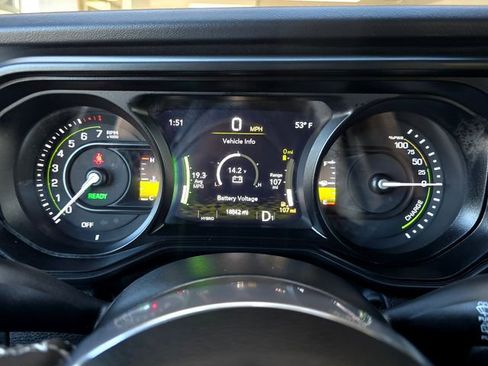 Certified 2025 Jeep Wrangler Unlimited Sahara image 13