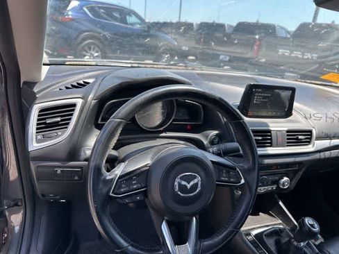 Used 2018 MAZDA MAZDA3 Touring FWD image 6
