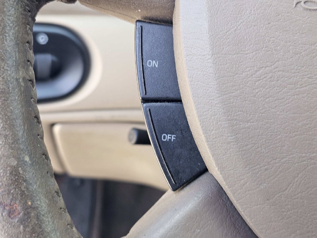 Used 2007 Ford Taurus SEL FWD image 22