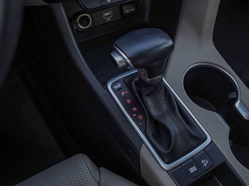 Used 2020 Kia Sportage EX image 19