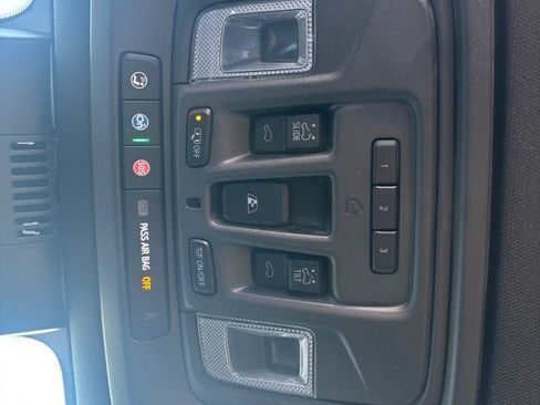 Used 2023 Chevrolet Silverado 1500 High Country w/ High Country Premium Package AWD/4WD image 28