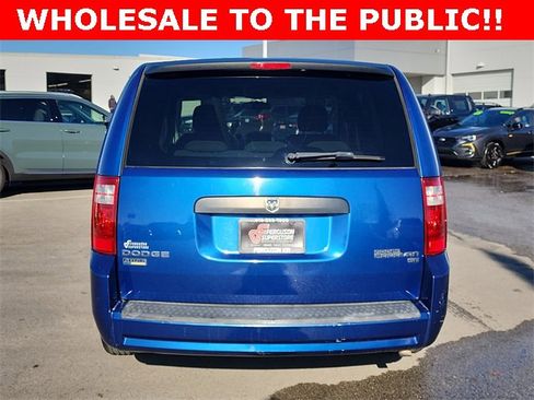 Used 2010 Dodge Grand Caravan SE w/ Climate Group image 4