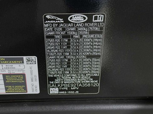 New 2026 Land Rover Range Rover Long Wheelbase SE image 31