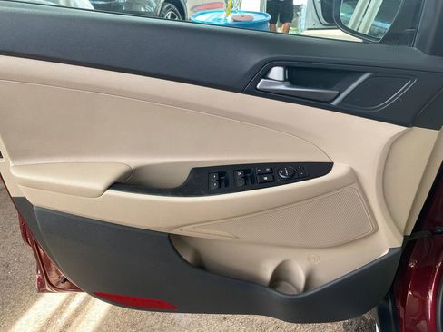 Used 2017 Hyundai Tucson Sport FWD image 13