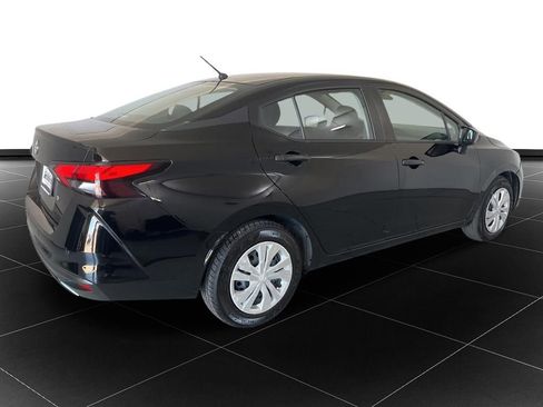 Used 2025 Nissan Versa S FWD image 5