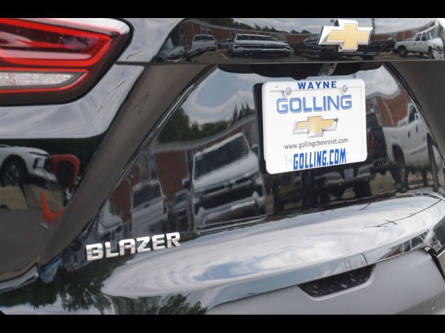 New 2026 Chevrolet Blazer LT w/ Convenience Package FWD image 24