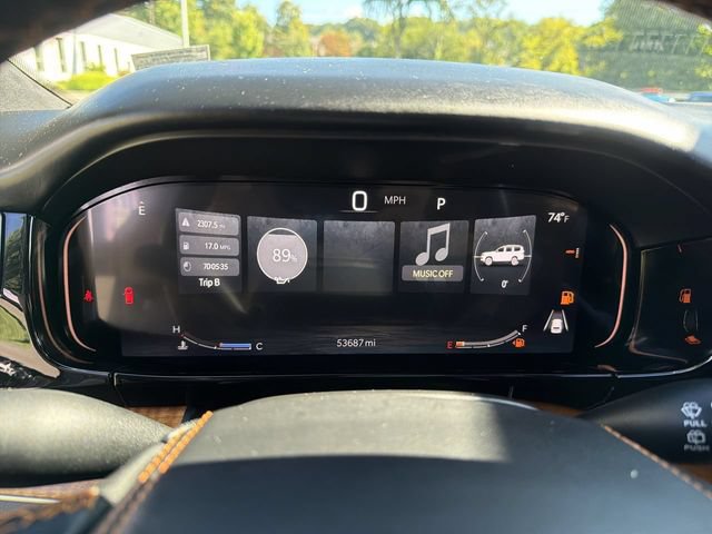 Used 2022 Jeep Grand Wagoneer Series III w/ Rear Seat Video Group 1 AWD/4WD image 19