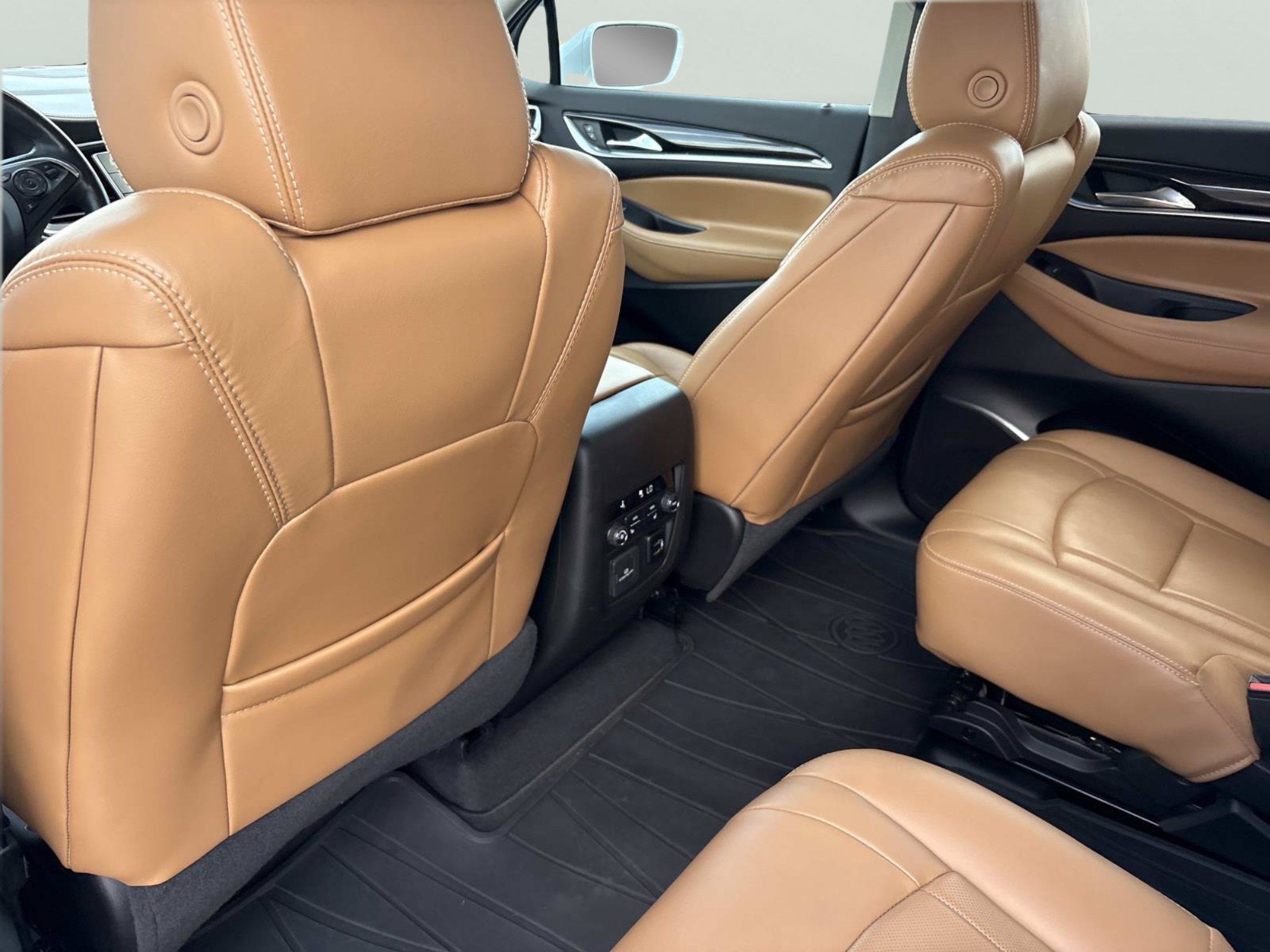Used 2018 Buick Enclave Premium FWD image 17