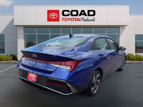 Used 2025 Hyundai Elantra Limited FWD image 5