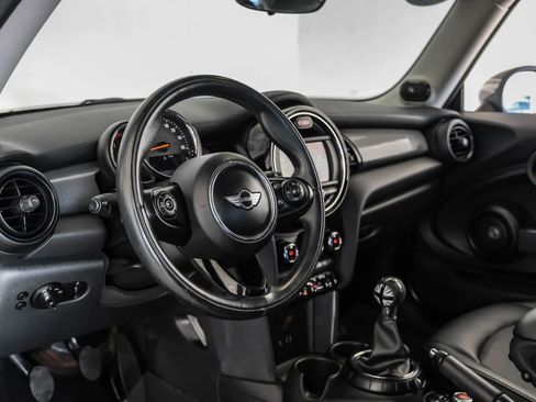 Used 2016 MINI Cooper 2-Door Hardtop image 2