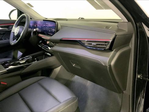 Used 2025 Buick Envision Preferred AWD/4WD image 17