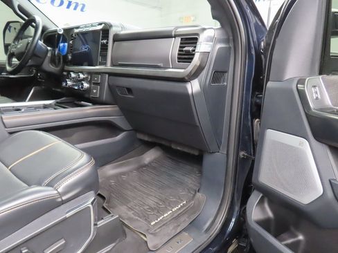 Used 2024 Ford F250 Platinum image 38