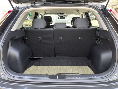 Used 2025 Kia Niro LX FWD image 25