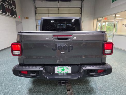 Used 2021 Jeep Gladiator Sport AWD/4WD image 8