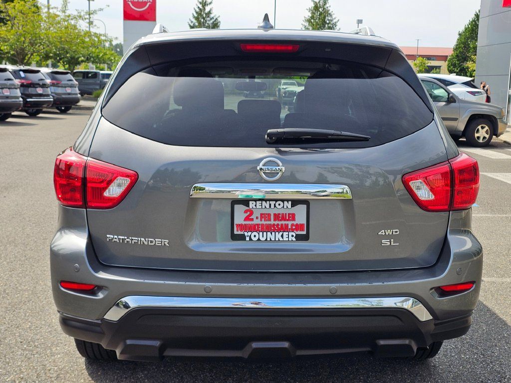 Used 2020 Nissan Pathfinder SL AWD/4WD image 6