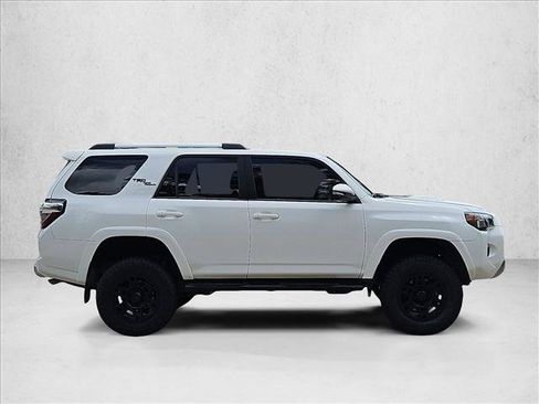 Used 2018 Toyota 4Runner TRD Off-Road Premium AWD/4WD image 4