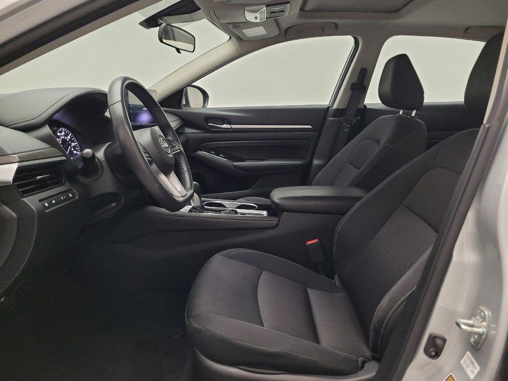 Used 2023 Nissan Altima 2.5 SV w/ SV Premium Package FWD image 17