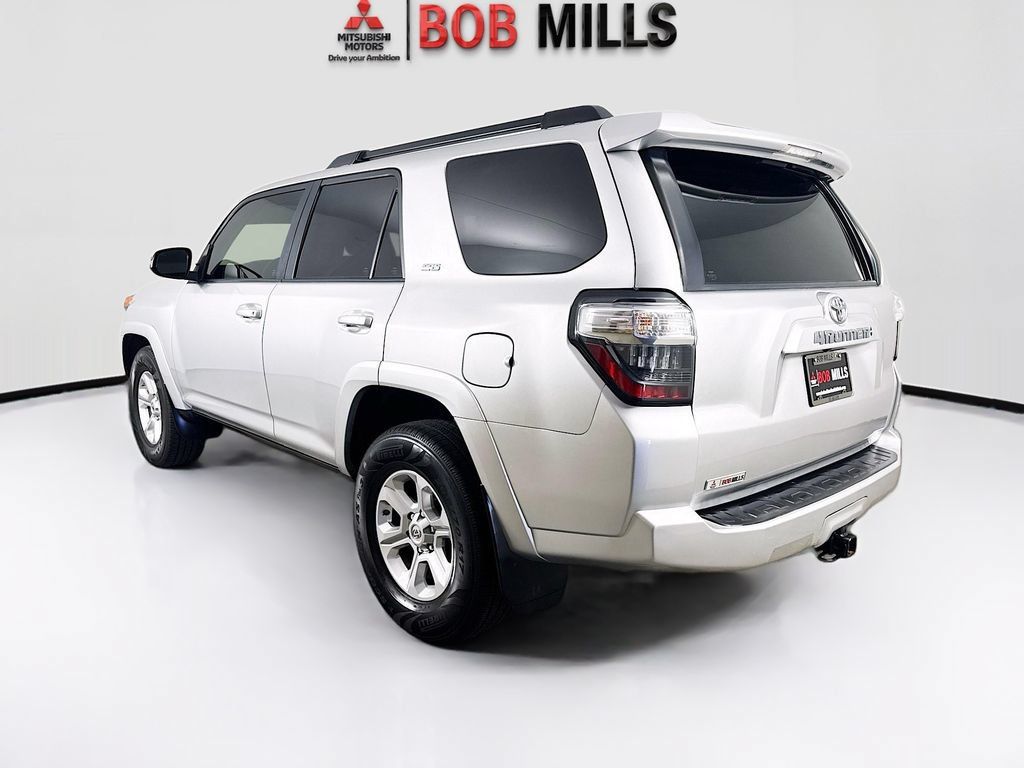 Used 2021 Toyota 4Runner SR5 Premium w/ Moonroof Package RWD image 5