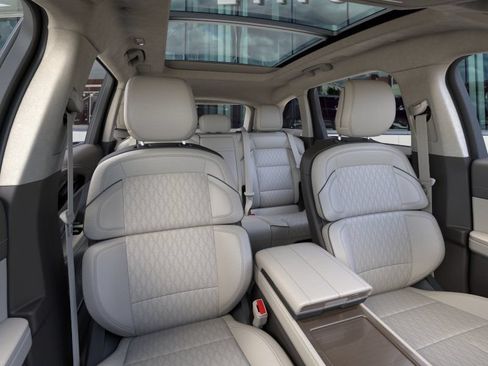 New 2026 Lincoln Nautilus Black Label AWD/4WD image 10