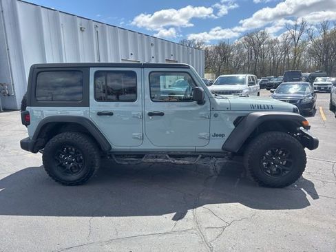 Used 2024 Jeep Wrangler Unlimited AWD/4WD image 11