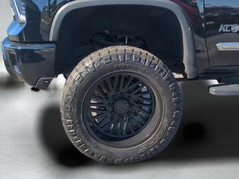 Used 2024 Chevrolet Silverado 3500 High Country image 25