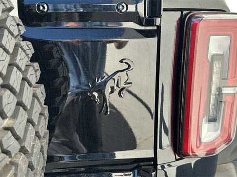 Certified 2024 Ford Bronco Wildtrak image 9