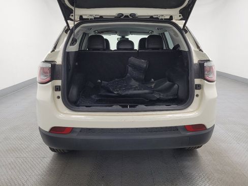 Used 2020 Jeep Compass Latitude w/ Premium Lighting Group FWD image 29