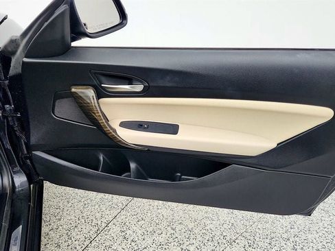 Used 2017 BMW 230i xDrive Convertible AWD/4WD image 23