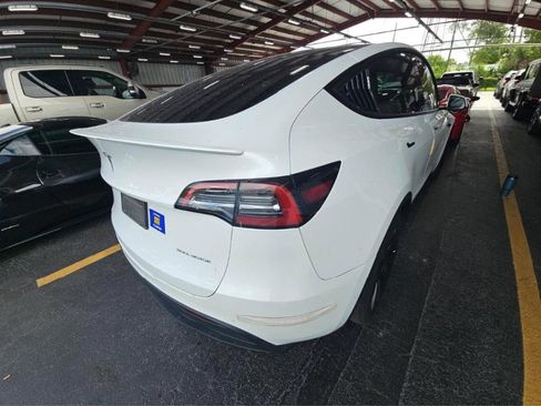 Used 2022 Tesla Model Y Long Range AWD/4WD image 4