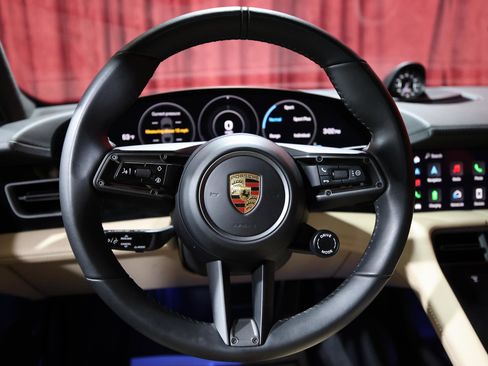 Used 2023 Porsche Taycan GTS image 16