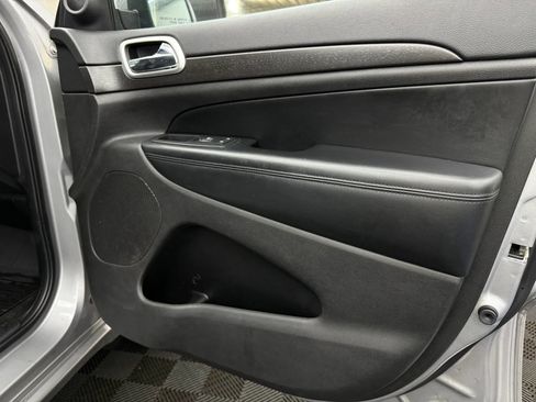 Used 2015 Jeep Grand Cherokee Altitude image 5
