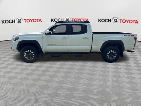 Certified 2023 Toyota Tacoma TRD Off-Road w/ Technology Package AWD/4WD image 4