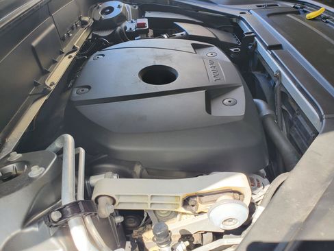 Used 2019 Volvo XC90 T6 Momentum w/ Advanced Package AWD/4WD image 15