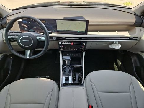 Used 2025 Hyundai Tucson SEL FWD image 10