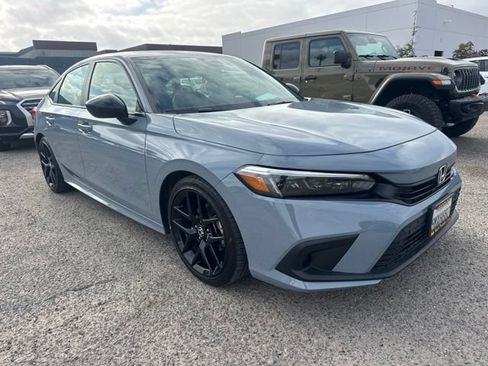 Used 2024 Honda Civic Sport image 3