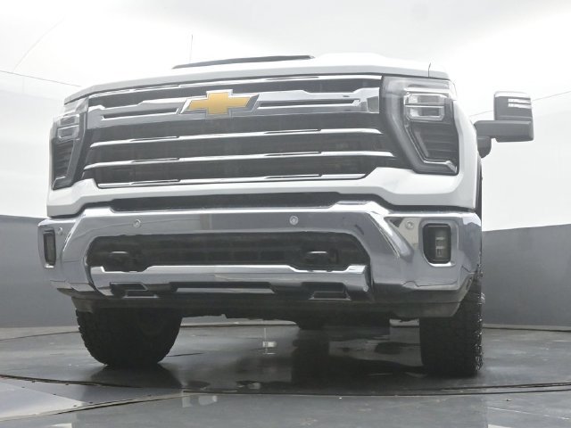 Used 2025 Chevrolet Silverado 2500 LTZ w/ LTZ Premium Package AWD/4WD image 43