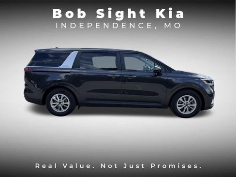 Certified 2024 Kia Carnival LX FWD image 18