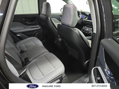 Used 2021 Lincoln Corsair AWD w/ Premium Package image 21