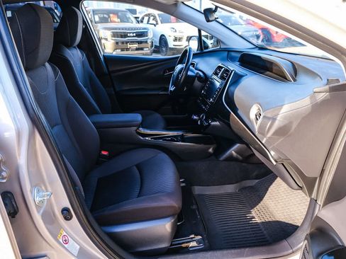 Certified 2022 Toyota Prius Prime LE FWD image 18