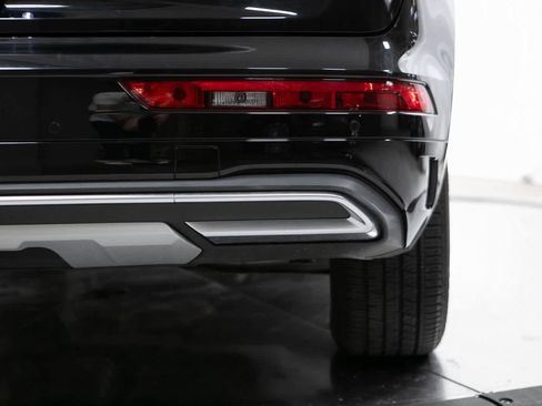 Used 2023 Audi Q5 2.0T Premium image 34