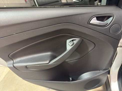 Used 2014 Ford Escape Titanium FWD image 29
