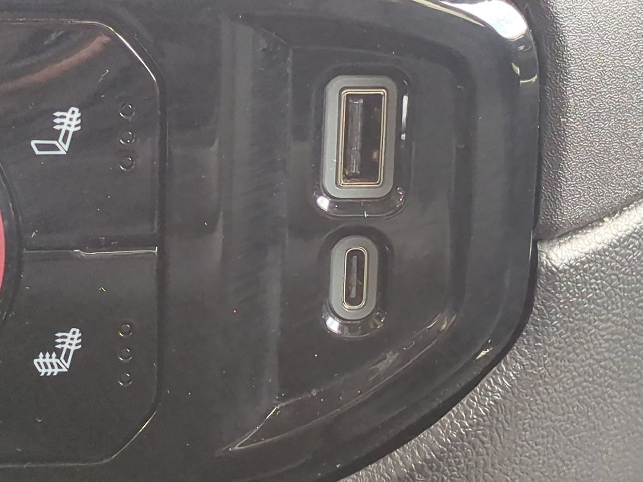 Used 2025 GMC Sierra 1500 SLT RWD image 18