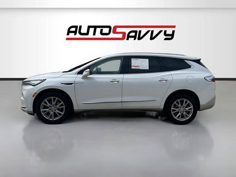 Used 2024 Buick Enclave Premium AWD/4WD image 4